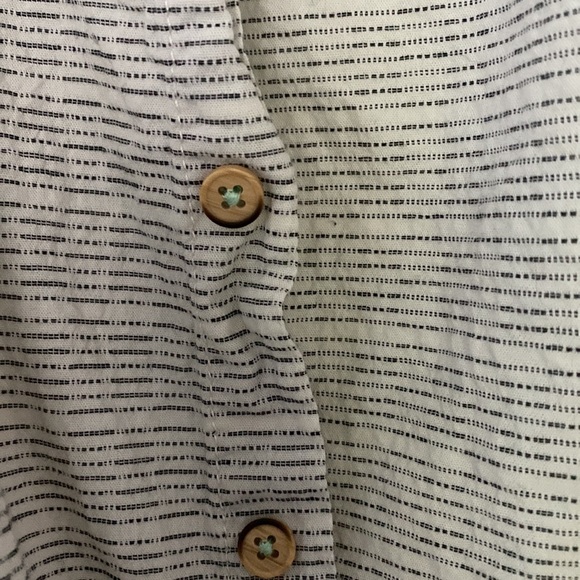 Genuine Kids Oshkosh Button Down Size 3T, like new - Picture 6 of 6